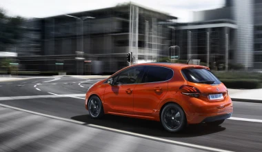 PEUGEOT 208. Fully Connected!