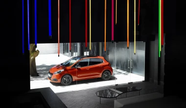 PEUGEOT 208. Fully Connected!