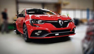 Αποκαλυπτικές φωτογραφίες του νέου Renault Megane RS