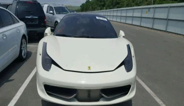 Πόσο κοστίζει μια πλημμυρισμένη Ferrari 458 Italia; 