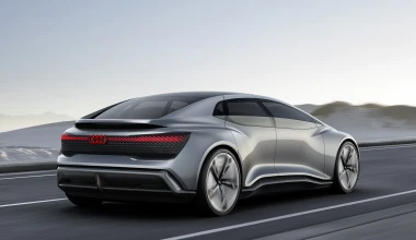 Τo... Audi R8 του μέλλοντος δεν θα έχει τιμόνι (vid)