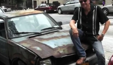 Έκανε κηδεία στο αυτοκίνητό του (Video)