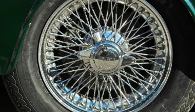 ΟΔΗΓΟΥΜΕ Jaguar Mk2: Υλικό αυτοκρατορίας


