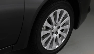 Subaru Impreza 1.5 SJ sedan