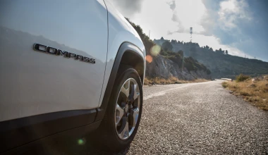 ΝΕΟ JEEP COMPASS. Έξω από τα συνηθισμένα