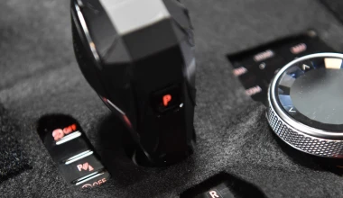 Βγήκε στους δρόμους το μεγάλο SUV της BMW (vid)