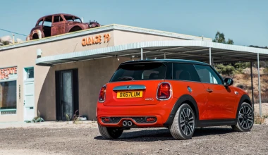 Ανανέωση για το τρίθυρο, το πεντάθυρο και το cabrio ΜΙΝΙ (vid)