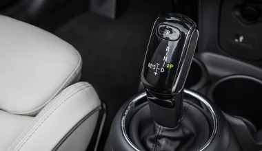 Ανανέωση για το τρίθυρο, το πεντάθυρο και το cabrio ΜΙΝΙ (vid)