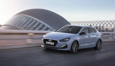 ΠΡΩΤΗ ΟΔΗΓΗΣΗ: Nέο Hyundai i30 Fastback