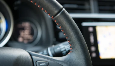 ΟΔΗΓΟΥΜΕ το νέο Honda Jazz 1.5 i-VTEC