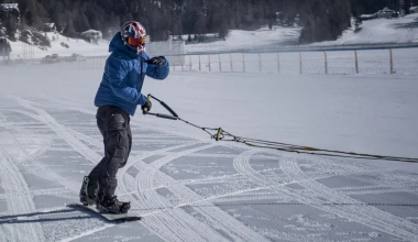 151,57 km/h πάνω σε μια σανίδα του snowboard
