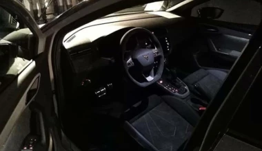 To νέο λογότυπο CUPRA επάνω στο νέο Ibiza