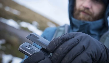 Ένα σκληροτράχηλο smartphone από τη Land Rover