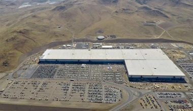 Όλο το παρασκήνιο του ερχομού της Tesla στην Ελλάδα