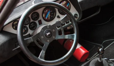 10 ξεχωριστά τιμόνια αυτοκινήτων