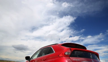 ΟΔΗΓΟΥΜΕ το Mitsubishi Eclipse Cross 1.5 MIVEC TURBO 2WD