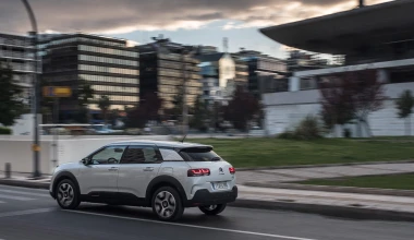 ΟΔΗΓΟΥΜΕ στην Ελλάδα το νέο Citroen C4 Cactus