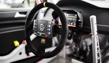 ΠΡΩΤΗ ΟΔΗΓΗΣΗ: VW GTI Performance Days