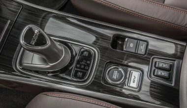 Νέο Mitsubishi Outlander PHEV (vid)