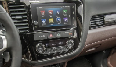 Νέο Mitsubishi Outlander PHEV (vid)