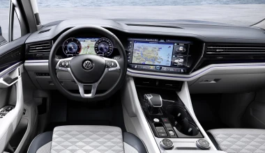 ΟΔΗΓΟΥΜΕ το νέο Volkswagen Touareg