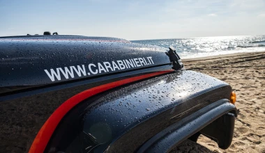 Τώρα δεν ξεφεύγεις ούτε… στις παραλίες