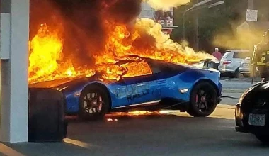 Έβλεπε τη Lamborghini του να τυλίγεται στις φλόγες
