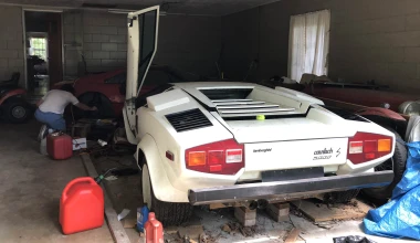 Πώς μια Lamborghini Countach βρέθηκε σε αυτό το γκαράζ;