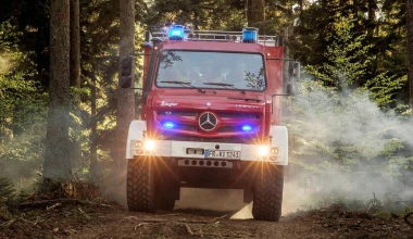 Ένα Mercedes-Benz Unimog σε ρόλο… πυροσβεστικού