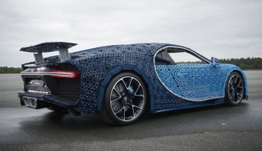 Δες μια Bugatti Chiron Lego πραγματικών διαστάσεων να… κινείται (video)