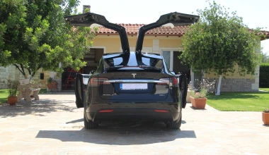 ΟΔΗΓΟΥΜΕ στην Ελλάδα το Tesla Model X