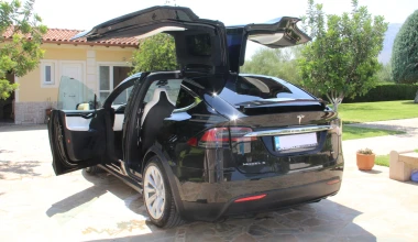 ΟΔΗΓΟΥΜΕ στην Ελλάδα το Tesla Model X
