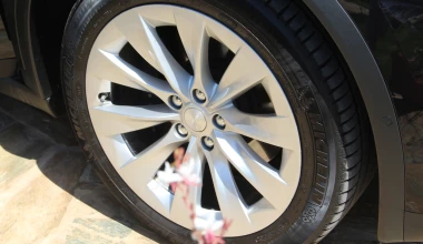 ΟΔΗΓΟΥΜΕ στην Ελλάδα το Tesla Model X