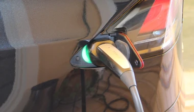 ΟΔΗΓΟΥΜΕ στην Ελλάδα το Tesla Model X