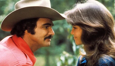 Burt Reynolds: Έζησε και οδήγησε στα άκρα (vid)
