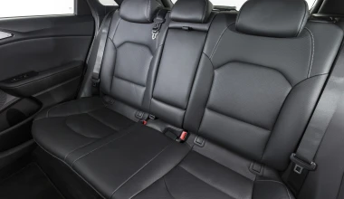 ΟΔΗΓΟΥΜΕ στην Ελλάδα το νέο Kia Ceed