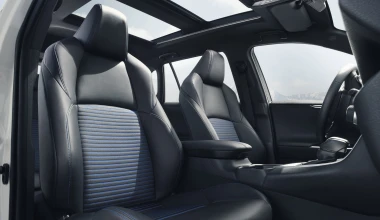 Νέο υβριδικό Toyota RAV4 στο Παρίσι