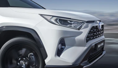 Νέο υβριδικό Toyota RAV4 στο Παρίσι