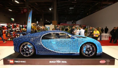 4+1 supercars που είδαμε στο Παρίσι