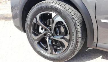 ΟΔΗΓΟΥΜΕ στην Ελλάδα το νέο DS 7 Crossback