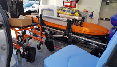 Δύο Nissan NV300 μετατράπηκαν σε ασθενοφόρα