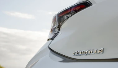 Τιμές και εξοπλισμοί της νέας Toyota Corolla hatchback