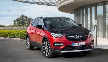 Τετρακίνητο και με 300 ίππους το υβριδικό Opel Grandland X