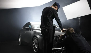 Φωτογράφος απαθανατίζει το νέο Mazda3 σε «επιθετικές» πόζες