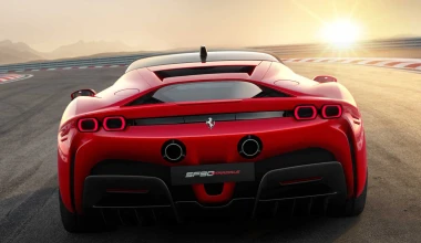 Ferrari SF90 Stradale με 1.000 «υβριδικούς» ίππους (video)