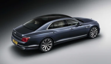 Νέα Bentley Flying Spur: Υπερπολυτελής και με 635 ίππους (video)