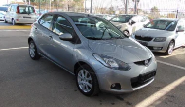 5 μεταχειρισμένα Mazda 2 από 2.500 ευρώ