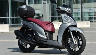 Kymco People-S 300i με σύστημα πολυμέσων Noodoe