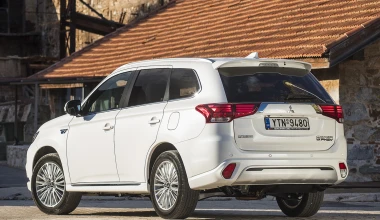 Οδηγούμε στην Ελλάδα το plug-in υβριδικό Mitsubishi Outlander