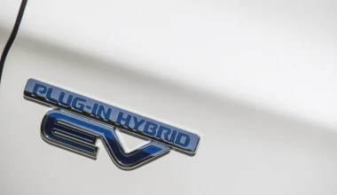 Οδηγούμε στην Ελλάδα το plug-in υβριδικό Mitsubishi Outlander
